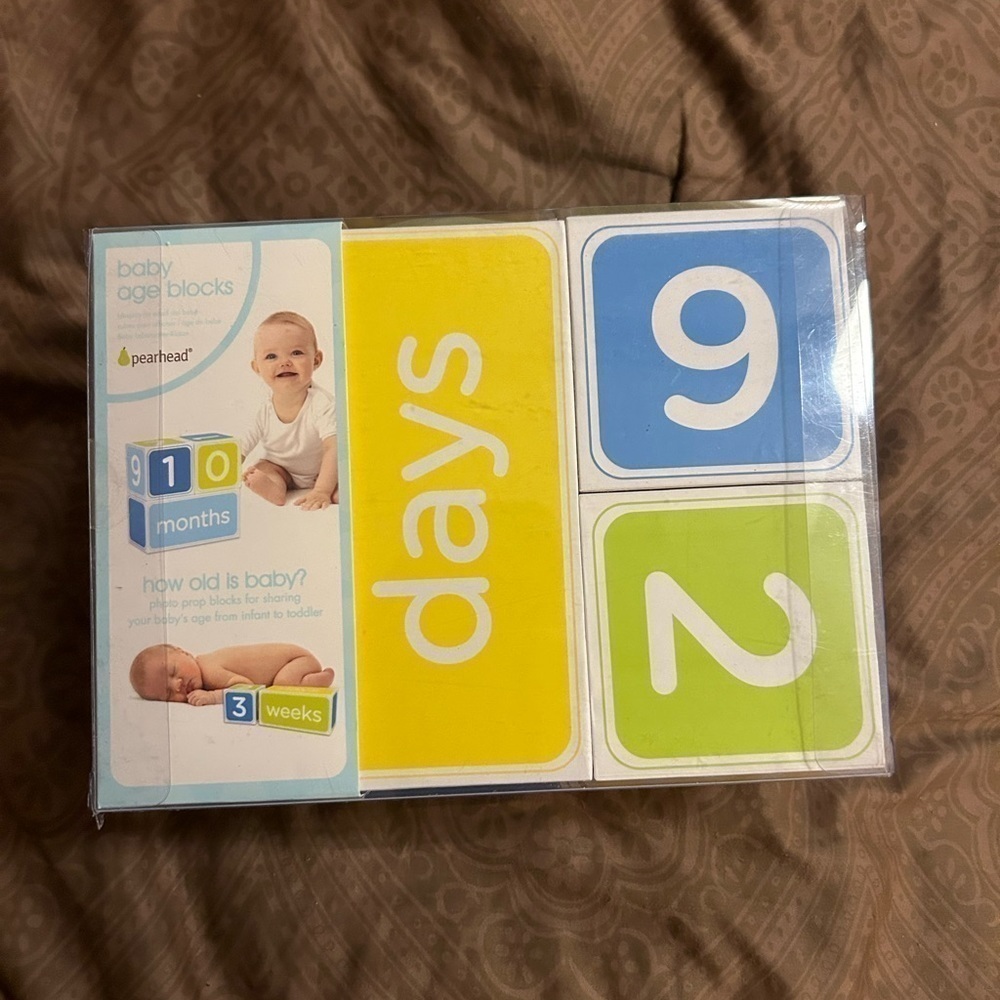 Pearhead milestone baby age blocks